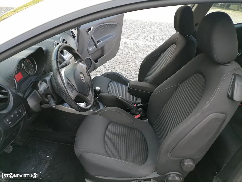 Alfa Romeo MiTo ver-1-3-jtdm-super - 12