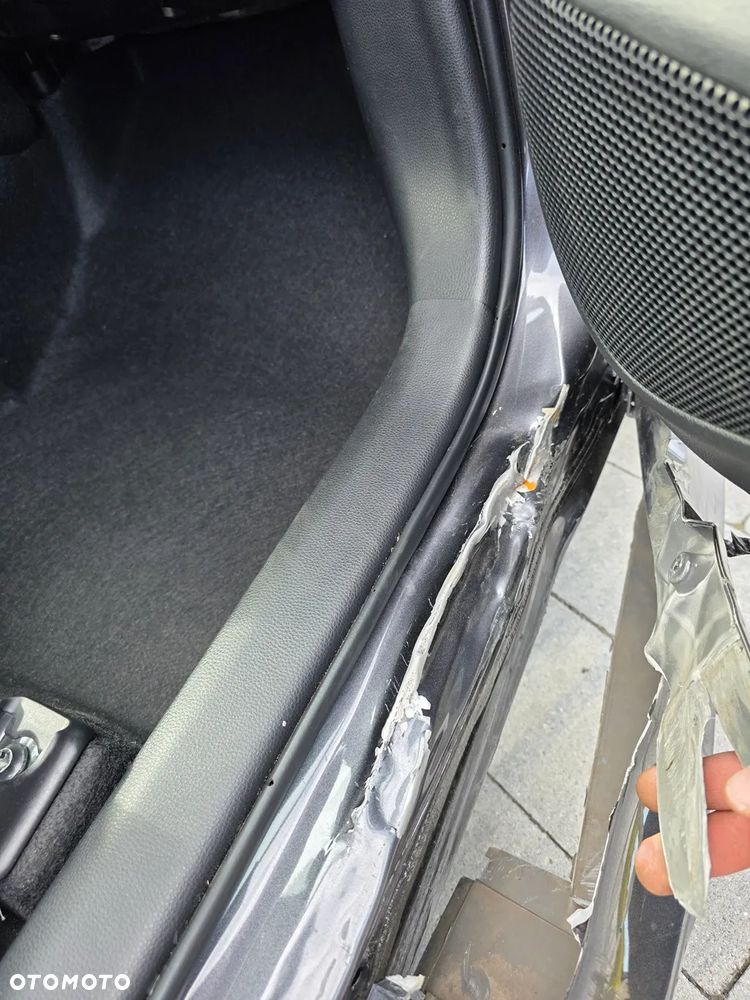 Toyota Yaris Hybrid 1.5 Style - 13