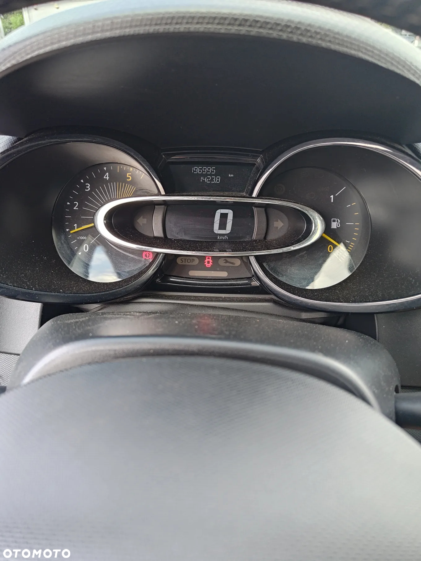 Renault Clio - 11