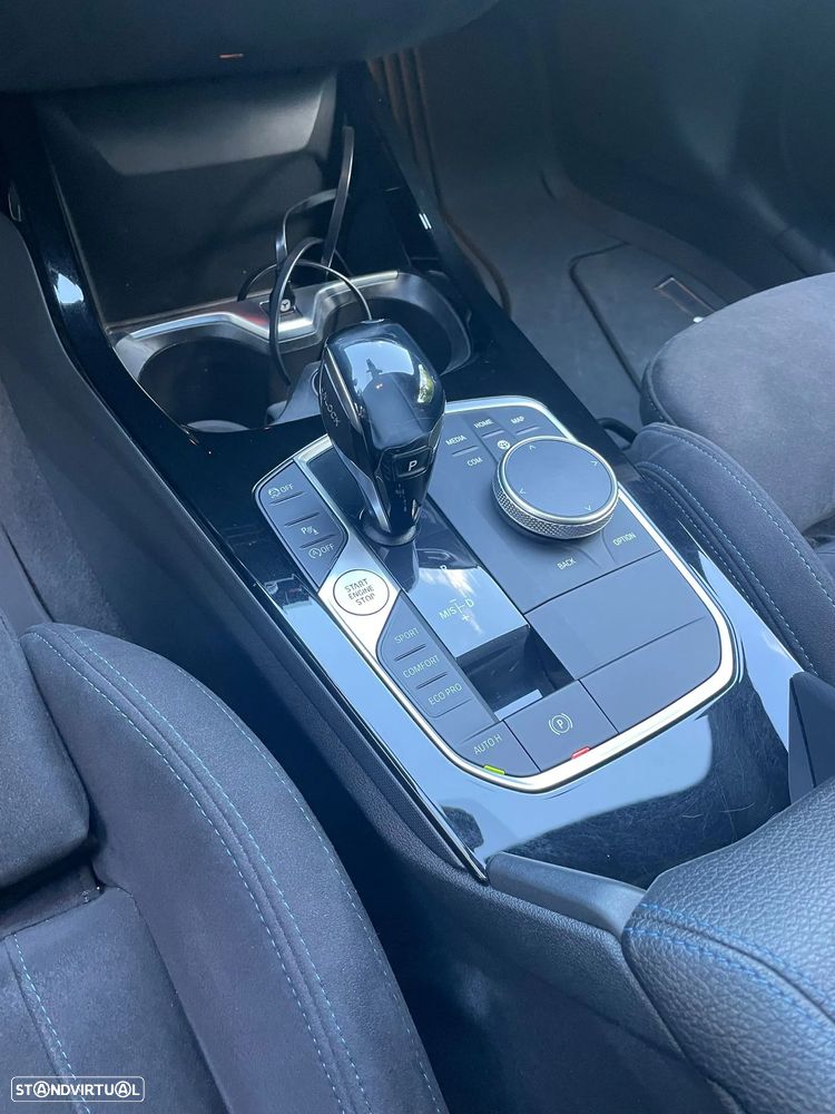 BMW 118 d Pack Desportivo M - 14