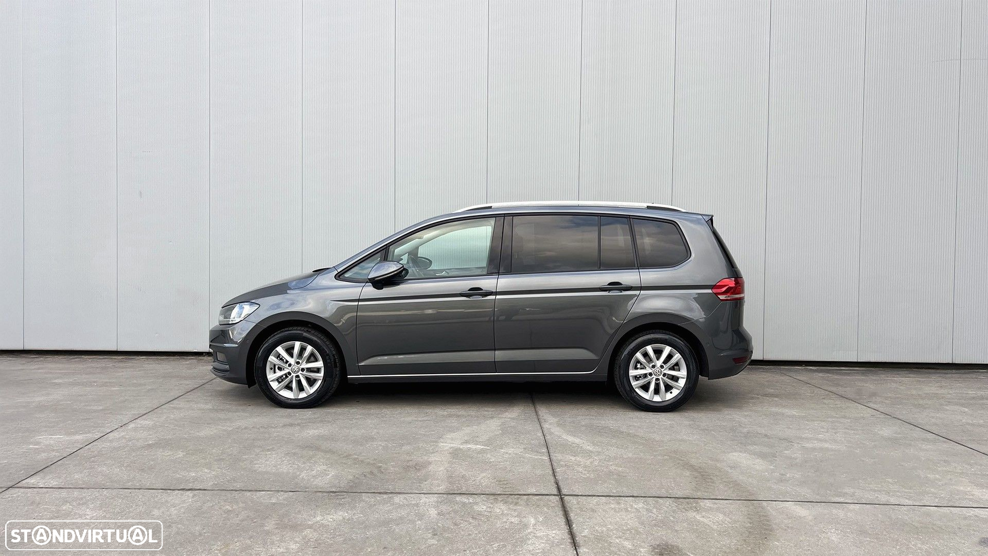 VW Touran 1.6 TDI Confortline DSG - 4