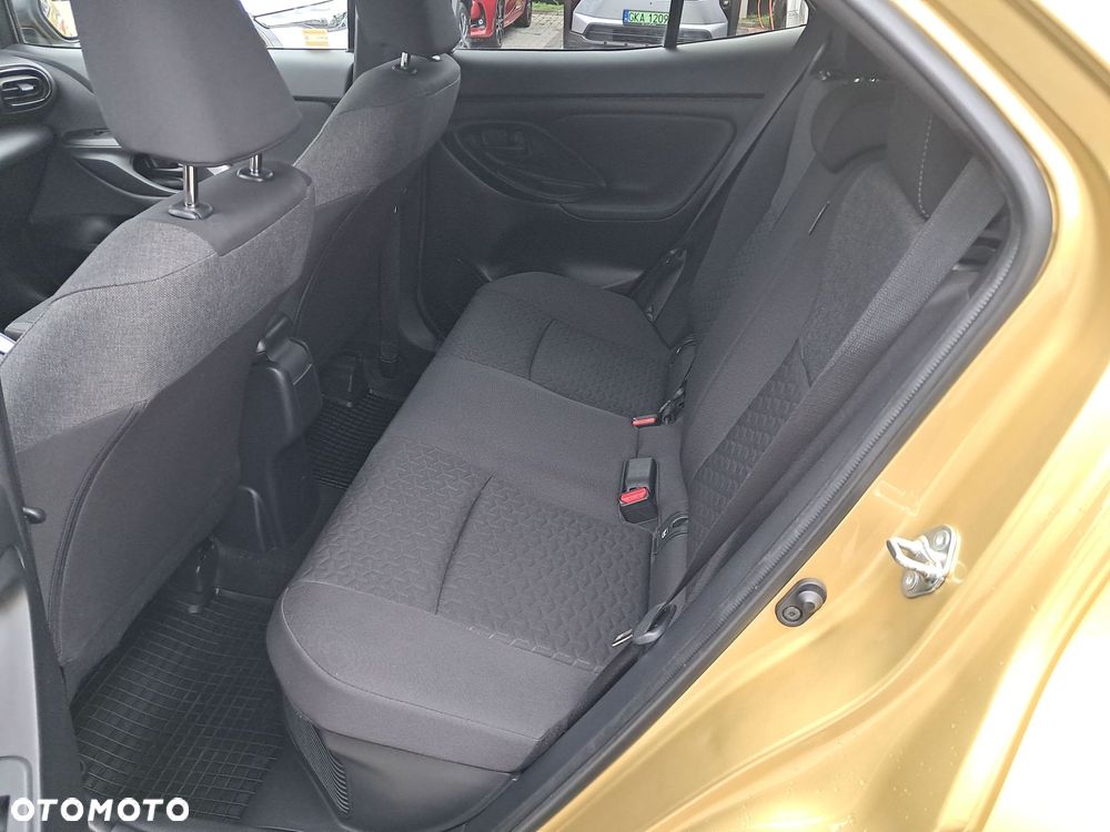 Toyota Yaris Cross Hybrid 1.5 Comfort 4x4 - 13