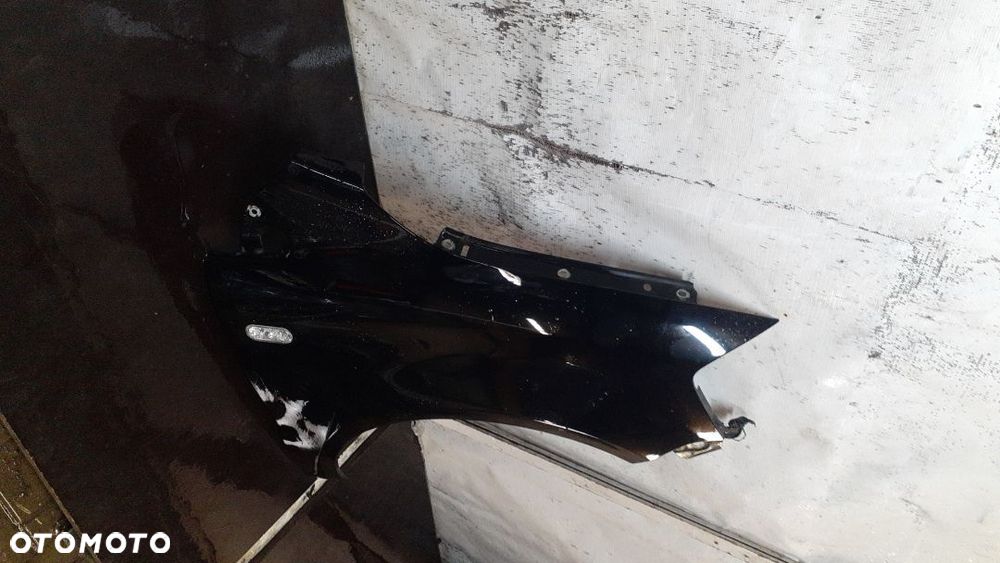 *  Błotnik PRAWY   VOLKSWAGEN VW FOX LI7F CZARNY - 2