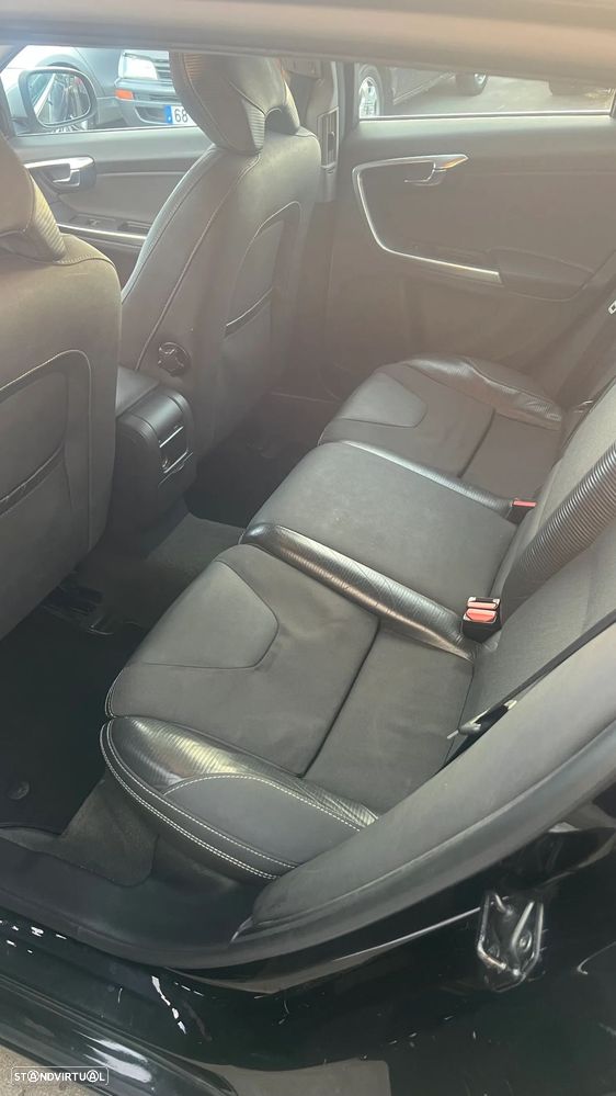 Volvo V60 2.0 D3 R-Design - 5