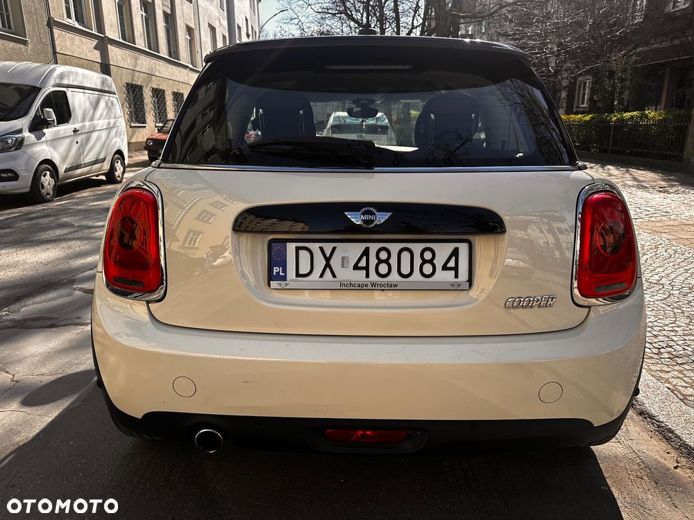 MINI Cooper Standard - 4