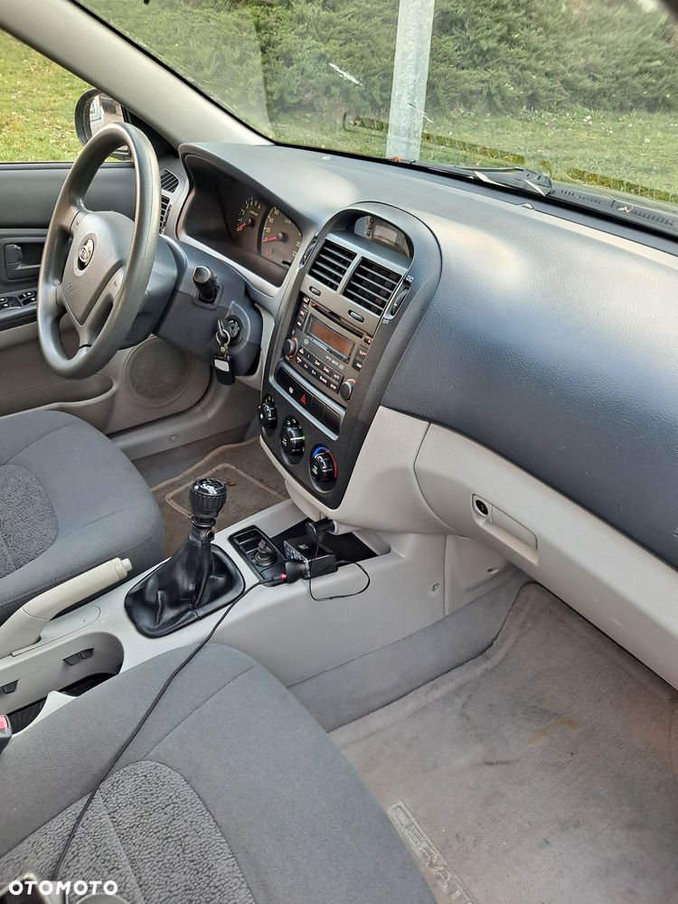 Kia Cerato 1.6 CRDi Comfort - 8