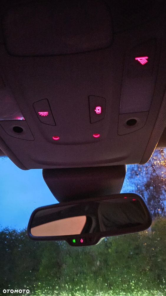 Audi A6 Avant 2.0 TDI Ultra DPF S tronic - 12