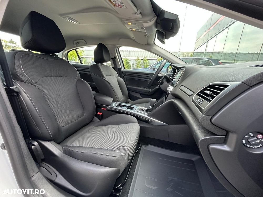 Renault Megane TCe 140 GPF EDC Equilibre - 15