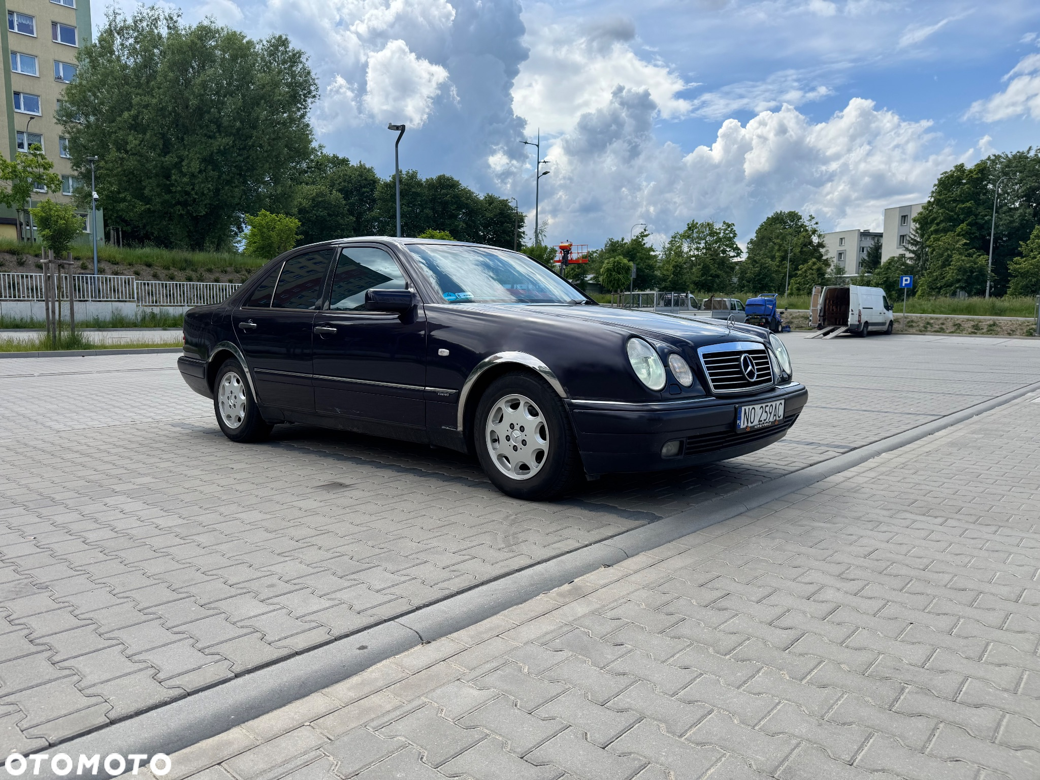 Mercedes-Benz Klasa E 200 Avantgarde - 18