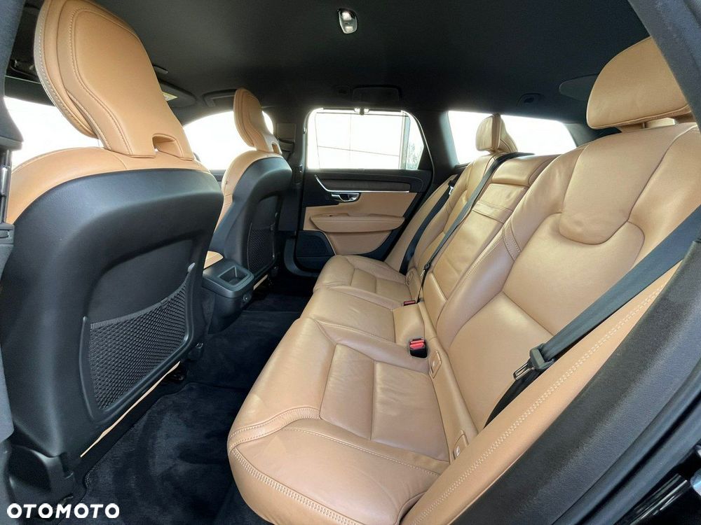 Volvo V90 - 16
