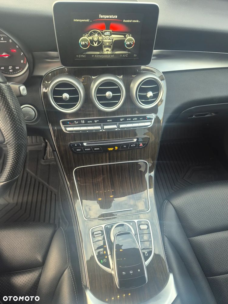 Mercedes-Benz GLC - 19