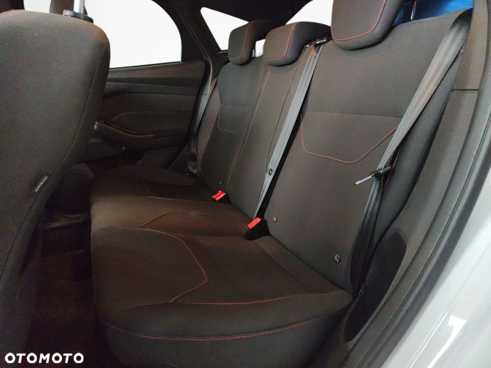 Ford Focus - 13