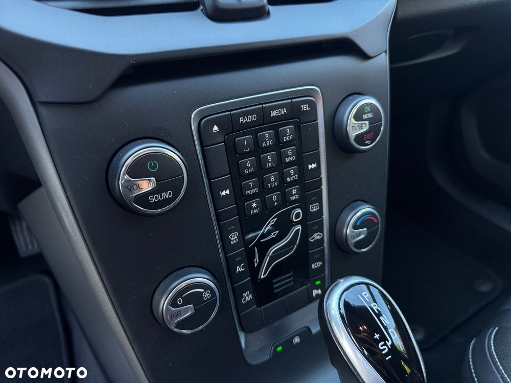 Volvo V40 T2 Geartronic Momentum - 18