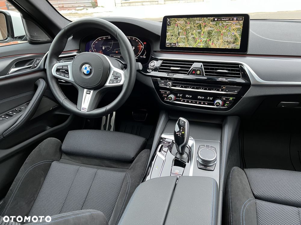 BMW Seria 5 520d M Sport - 15