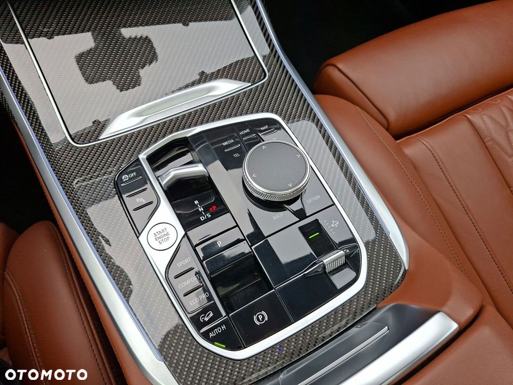 BMW X7 xDrive40d mHEV - 17