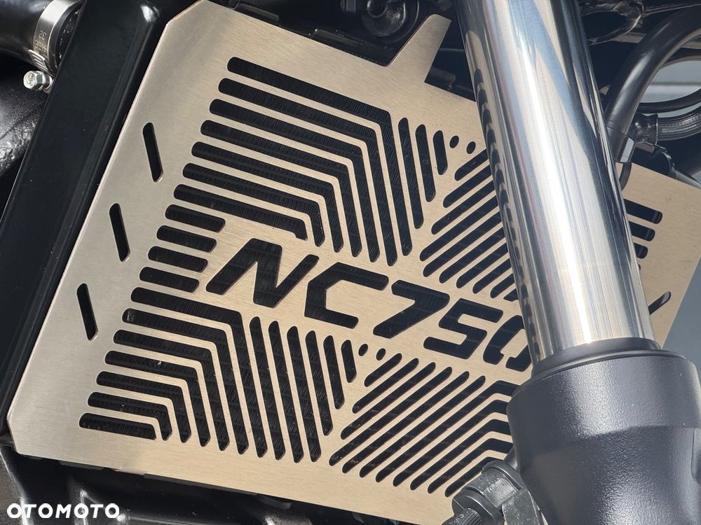 Honda NC - 8