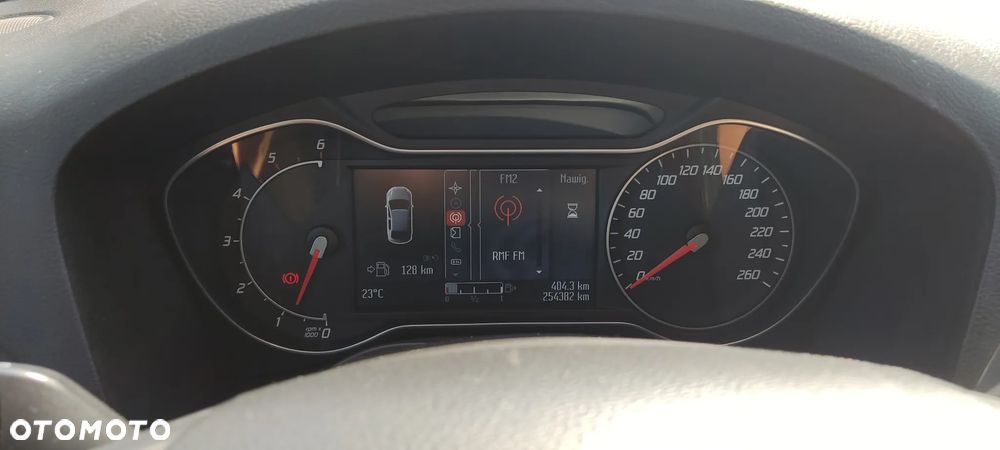 Ford S-Max 2.0 TDCi DPF Champions Edition - 14