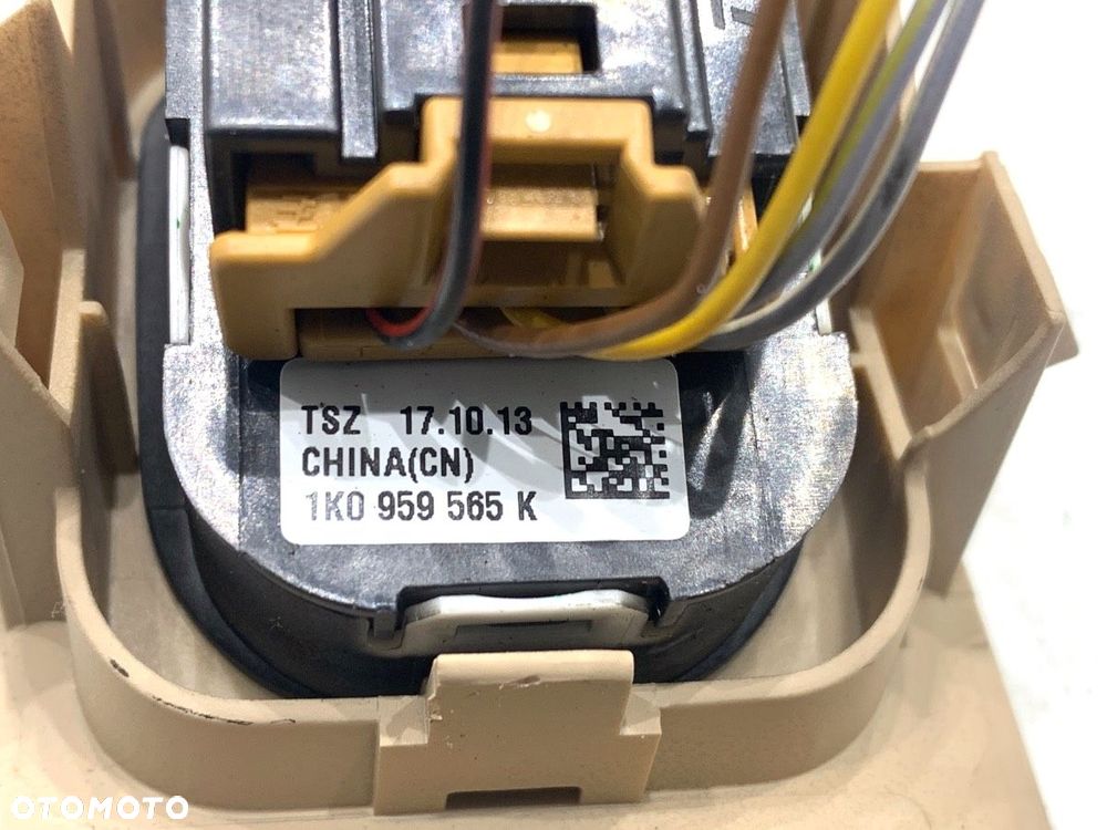 PRZEŁĄCZNIK SZYB  VW PASSAT B7 (362) 2010 - 2015 2.0 TDI 103 kW [140 KM] olej napędowy 2010 - - 8