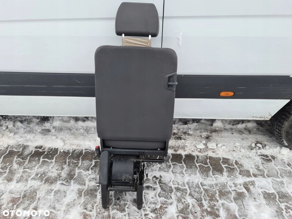 VW T5 LIFT fotel koziołek składany TASAMO - 2