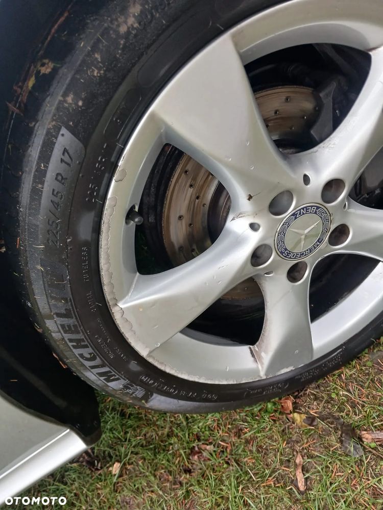 Mercedes-Benz Klasa B 200 CDI (BlueEFFICIENCY) - 32