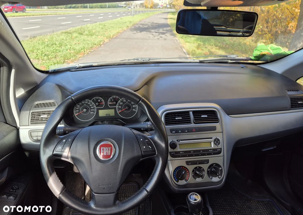 Fiat Grande Punto - 6