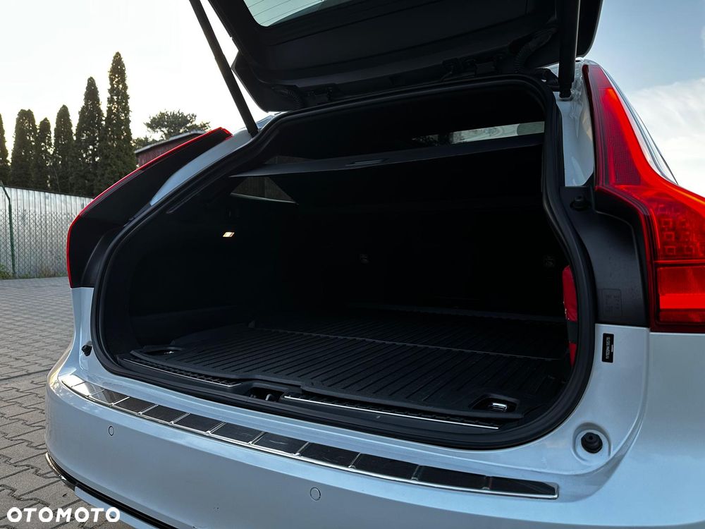 Volvo V90 T5 Geartronic R Design - 36
