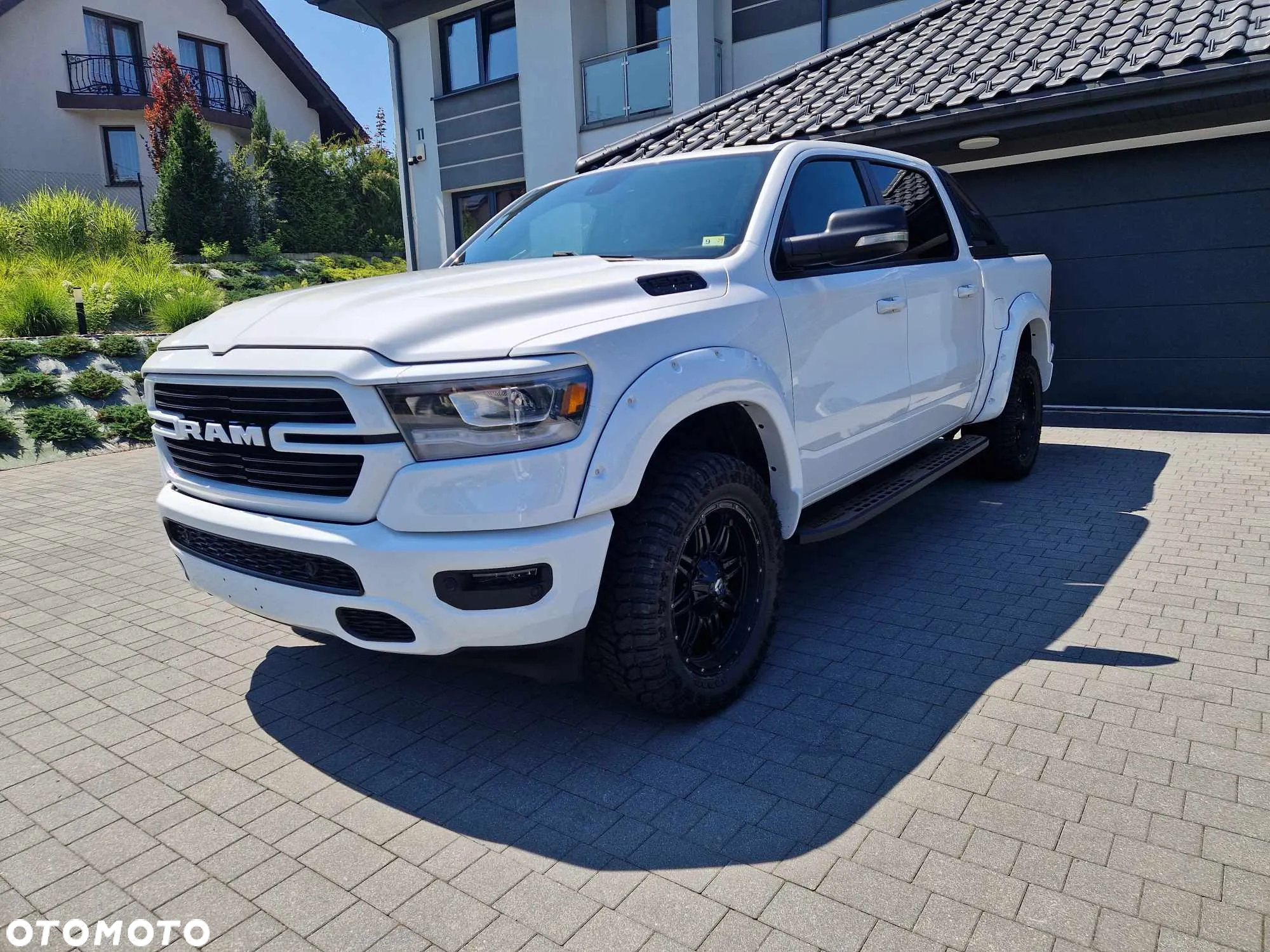Dodge RAM 1500 5.7 4x4 - 12