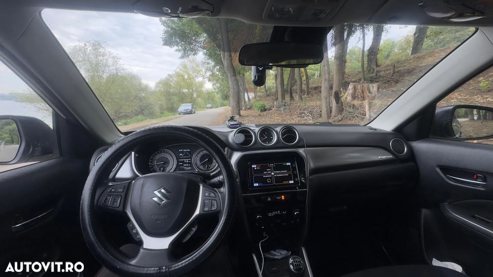 Suzuki Vitara 1.4 ALLGRIP Luxus - 8