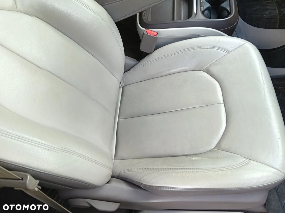 Chrysler Pacifica - 13