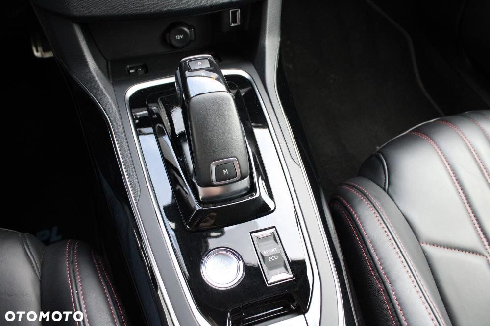 Peugeot 308 - 25