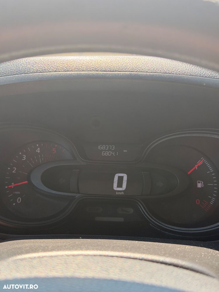 Renault Trafic - 10