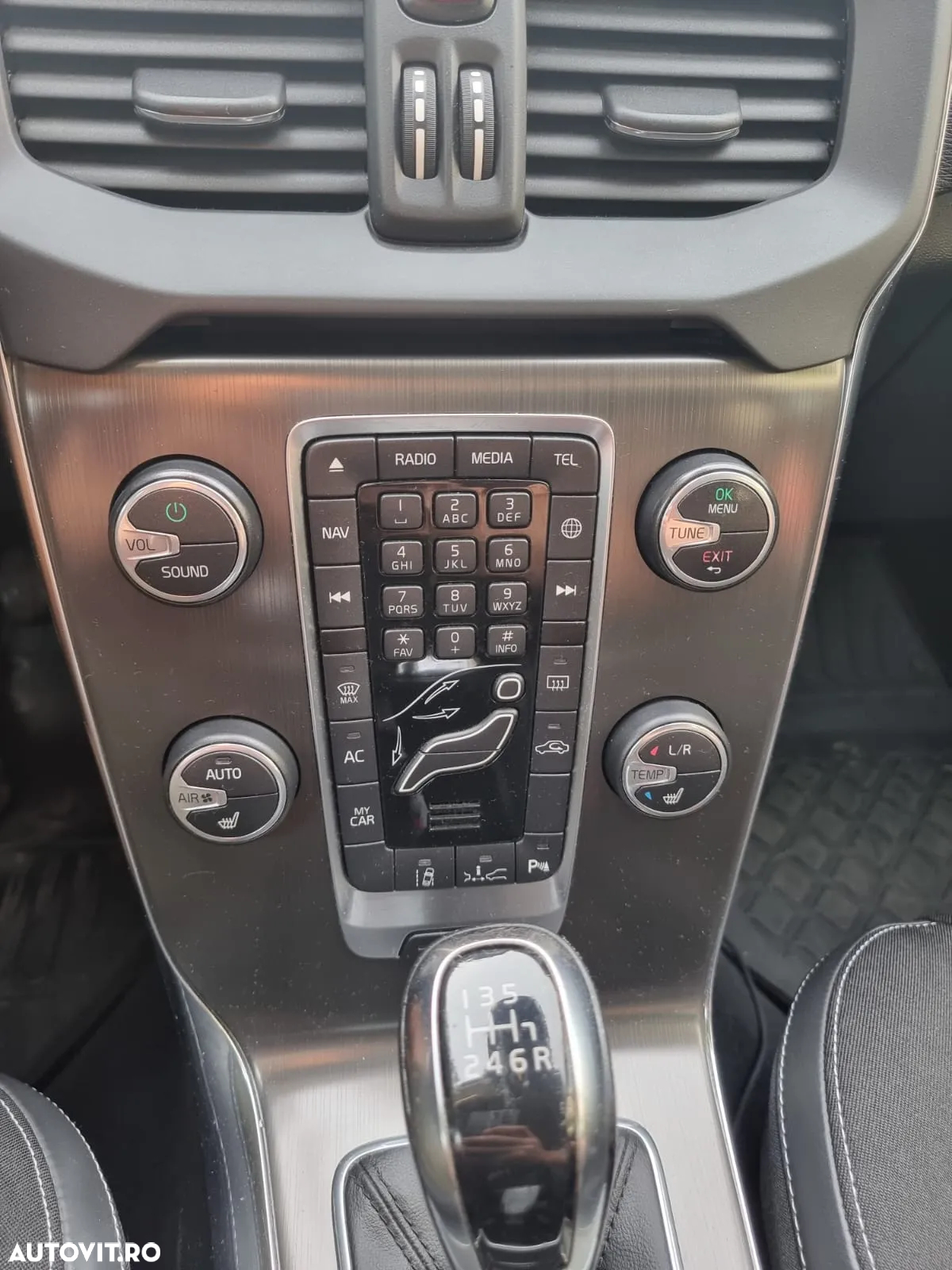 Volvo V40 D4 VEA Momentum - 15