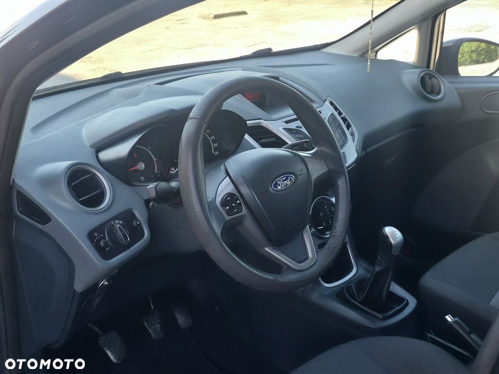 Ford Fiesta - 6