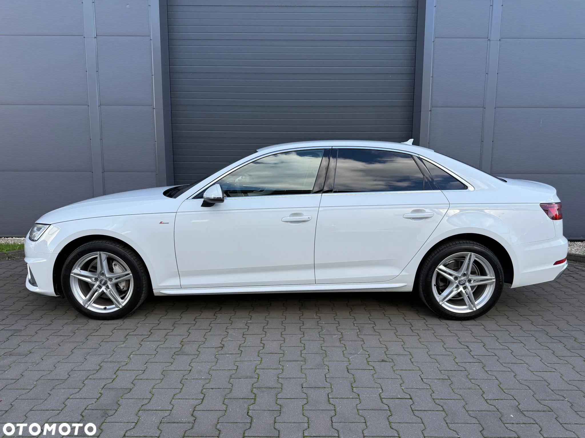 Audi A4 ver-40-tdi-quattro-s-tronic-s-line - 3