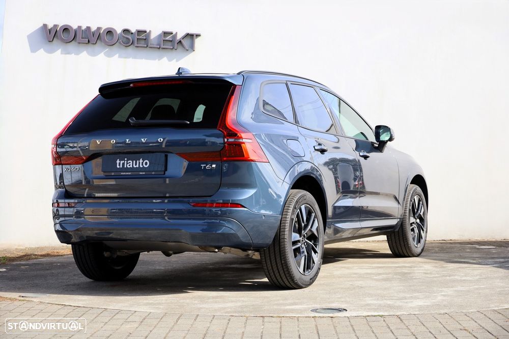 Volvo XC 60 2.0 T6 PHEV Core AWD - 37
