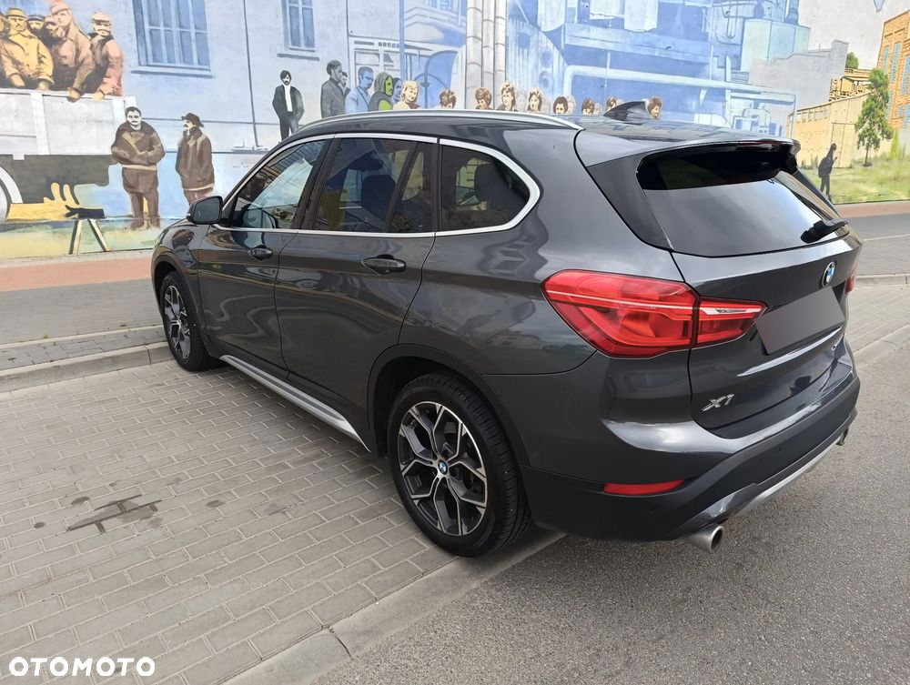 BMW X1 xDrive25i Sport Line - 18