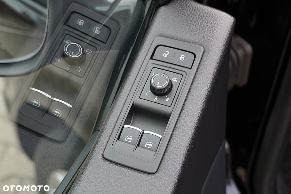 Volkswagen Multivan 2.0 BiTDI L1 Highline 4Motion DSG - 28