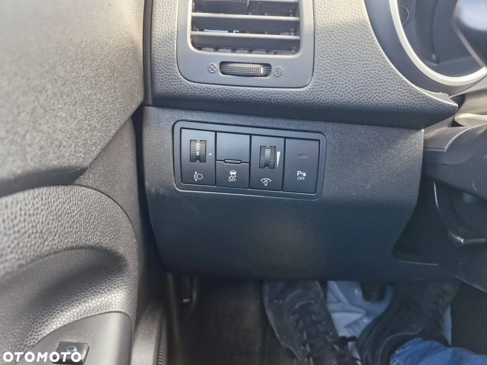 Hyundai ix20 1.4 blue Comfort - 9