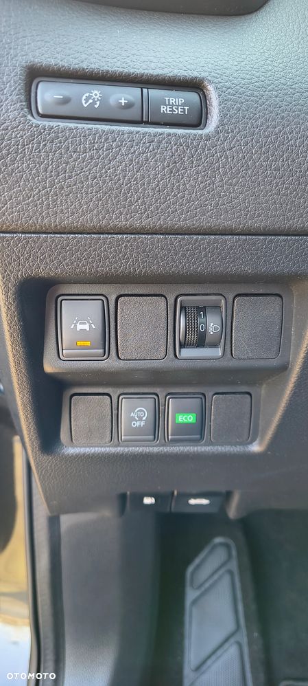 Nissan Qashqai 1.2 DIG-T N-Connecta Xtronic - 11