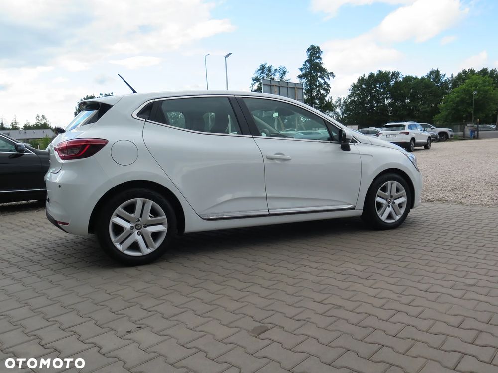 Renault Clio - 9