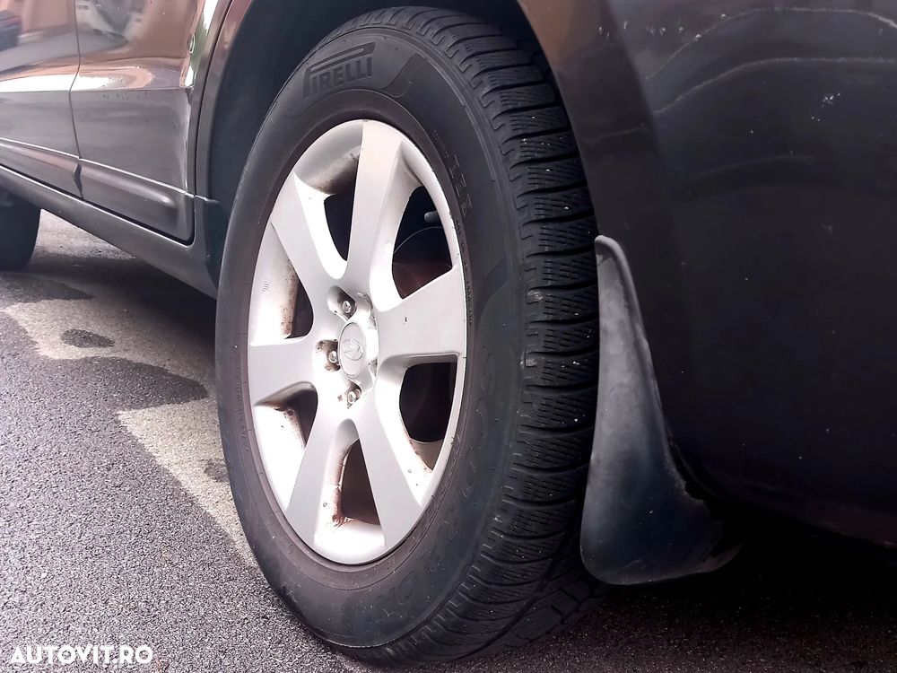 Hyundai Grand Santa Fe - 8