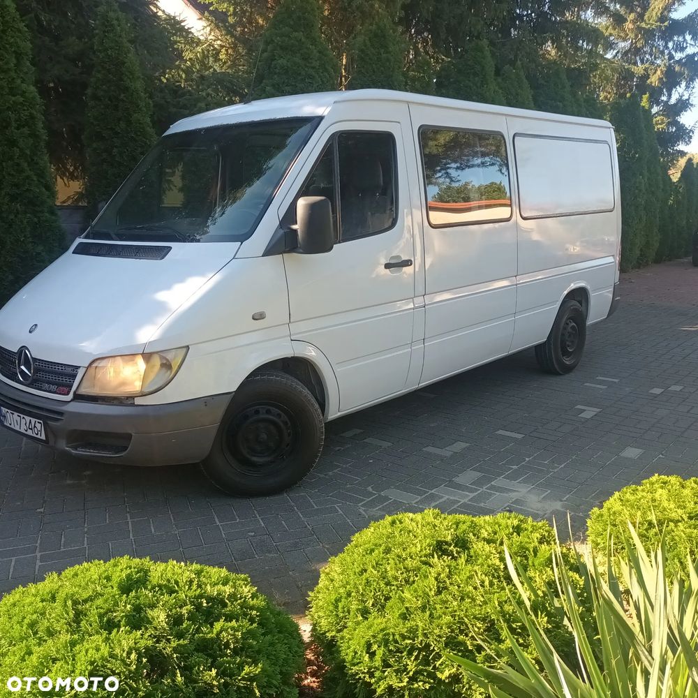 Mercedes-Benz Sprinter - 10