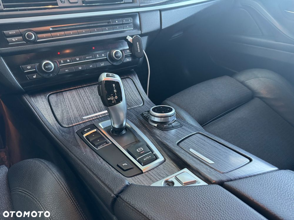 BMW Seria 5 520d - 17