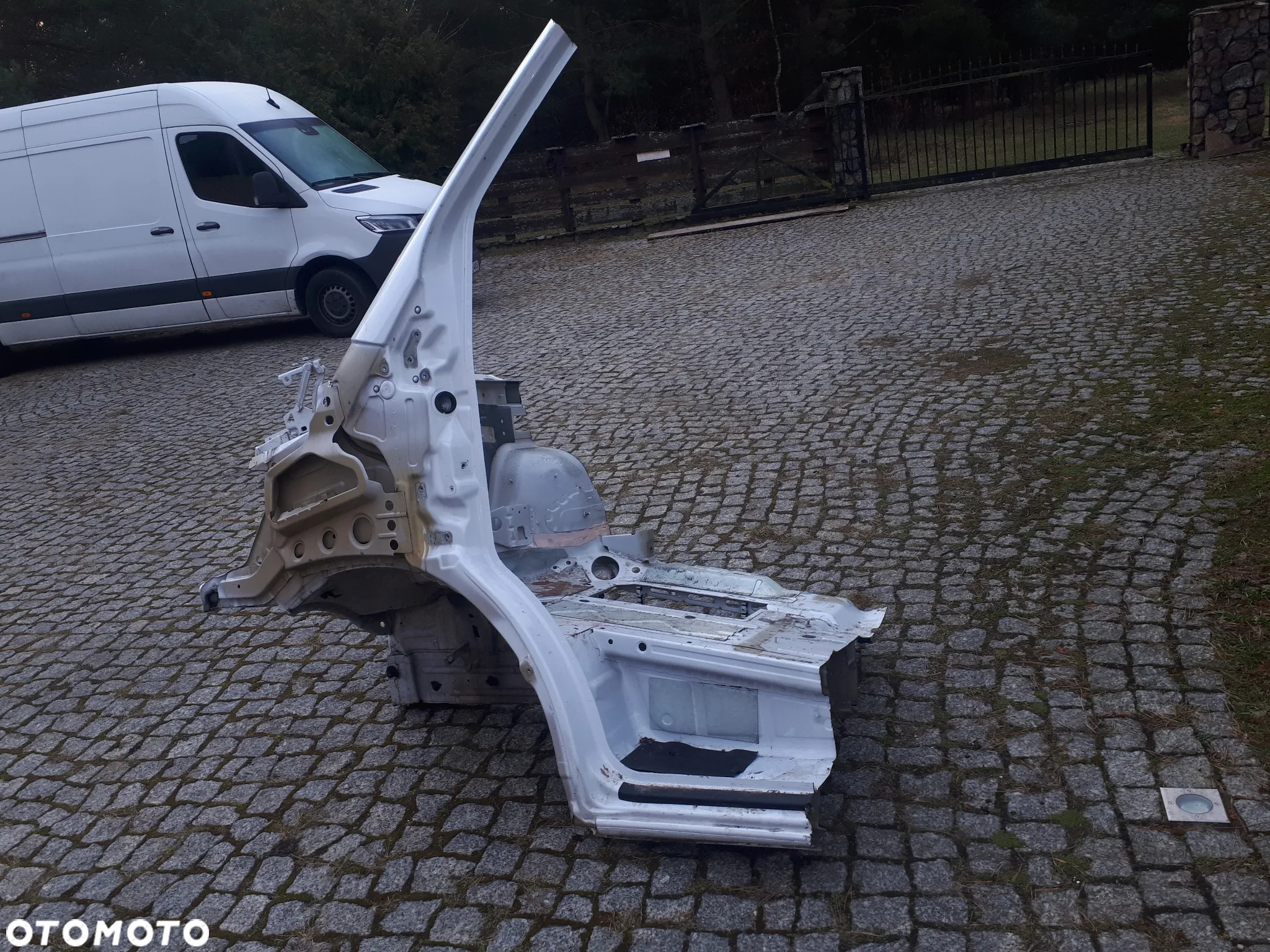 SPRINTER 907 PODŁUŻNICA ĆWIARTKA PRZEDNIA - 2