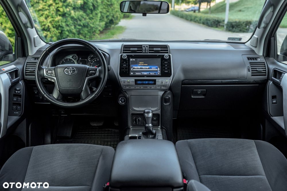 Toyota Land Cruiser LC 2.8 D-4D Prado - 35