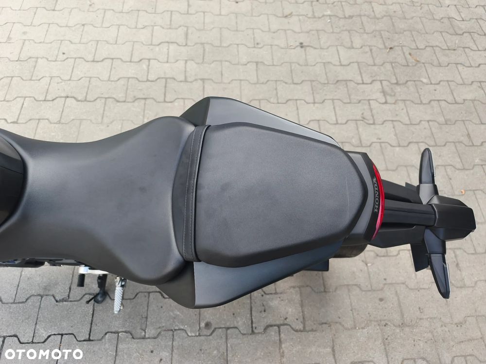 Honda CB - 32
