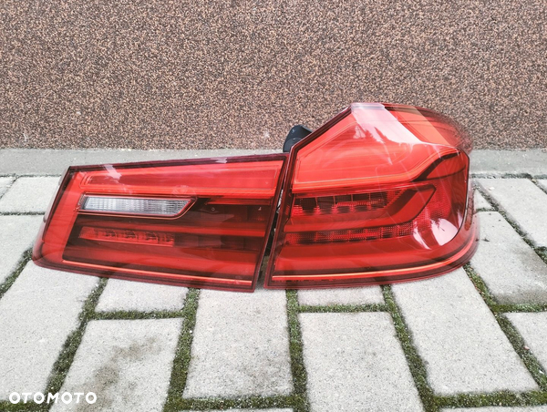 LAMPA LAMPY TYLNA TYLNE PRAWA BMW 5 G30