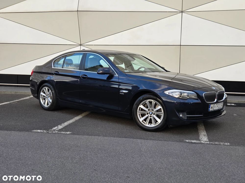 BMW Seria 5 528i xDrive - 36