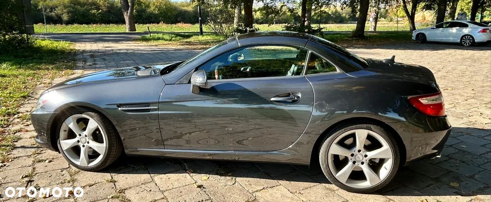 Mercedes-Benz SLK 350 (BlueEFFICIENCY) 7G-TRONIC - 12