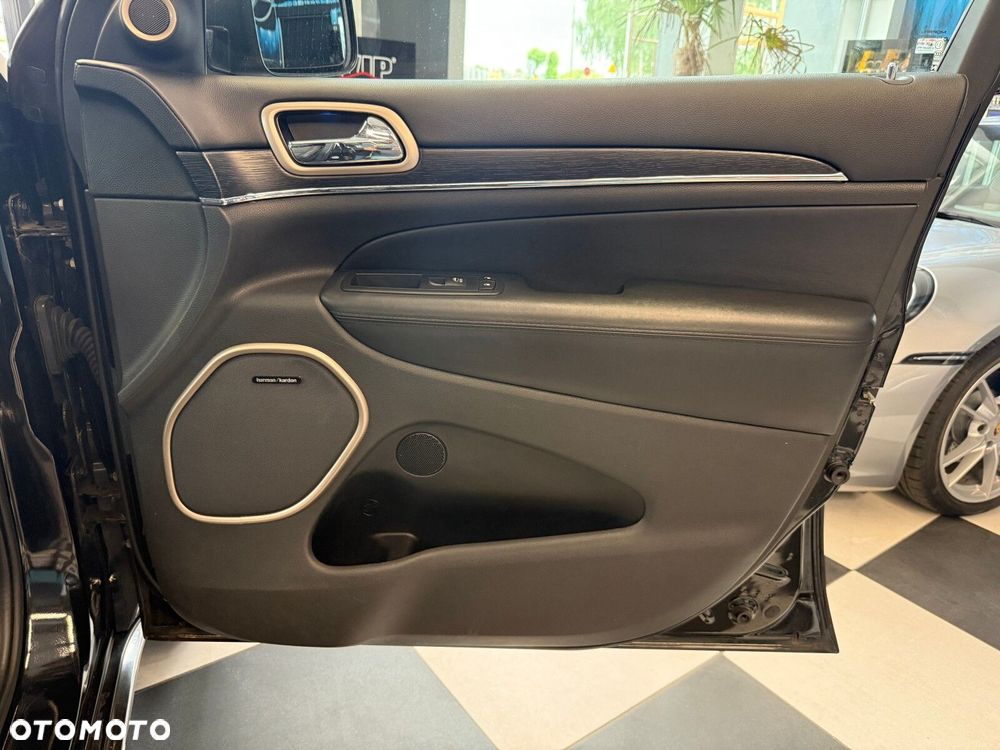 Jeep Grand Cherokee - 18